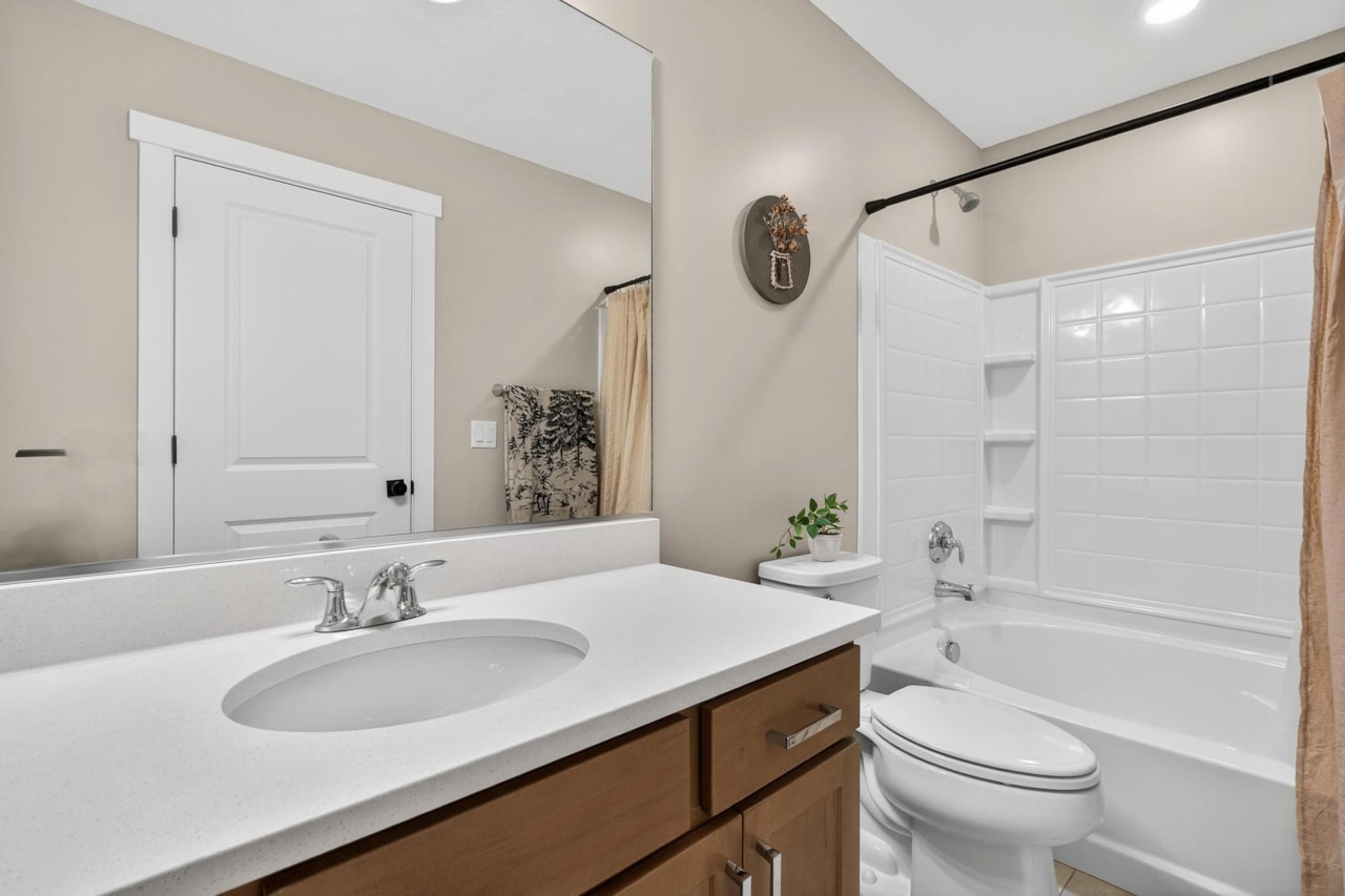 5543 S Carnelian Parkway St George, UT 84790 home for sale, MLS#25-265402 - Erika Rogers Photo 38