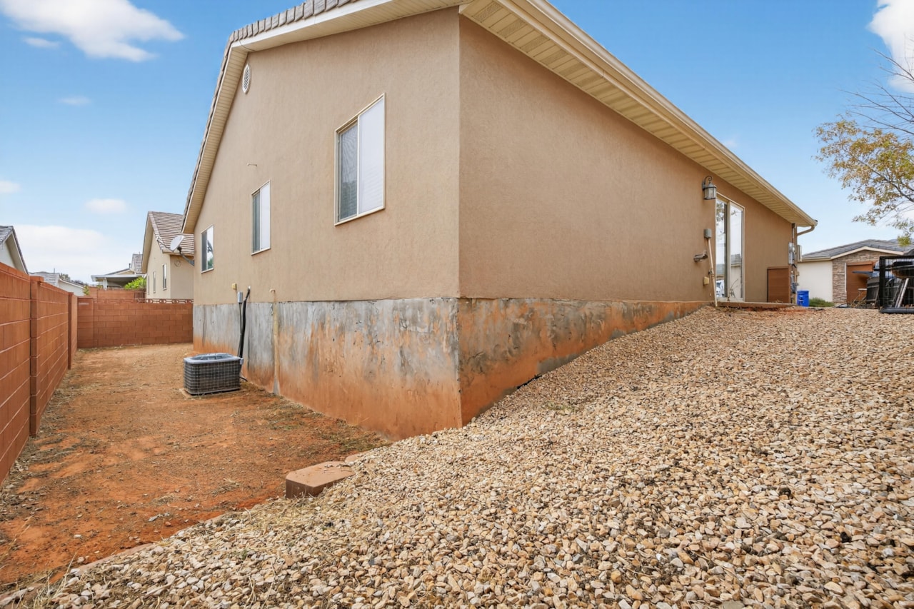 1314 E Pine Valley ST Washington, UT 84780 home for sale, MLS#25-266349 - Erika Rogers Photo 29