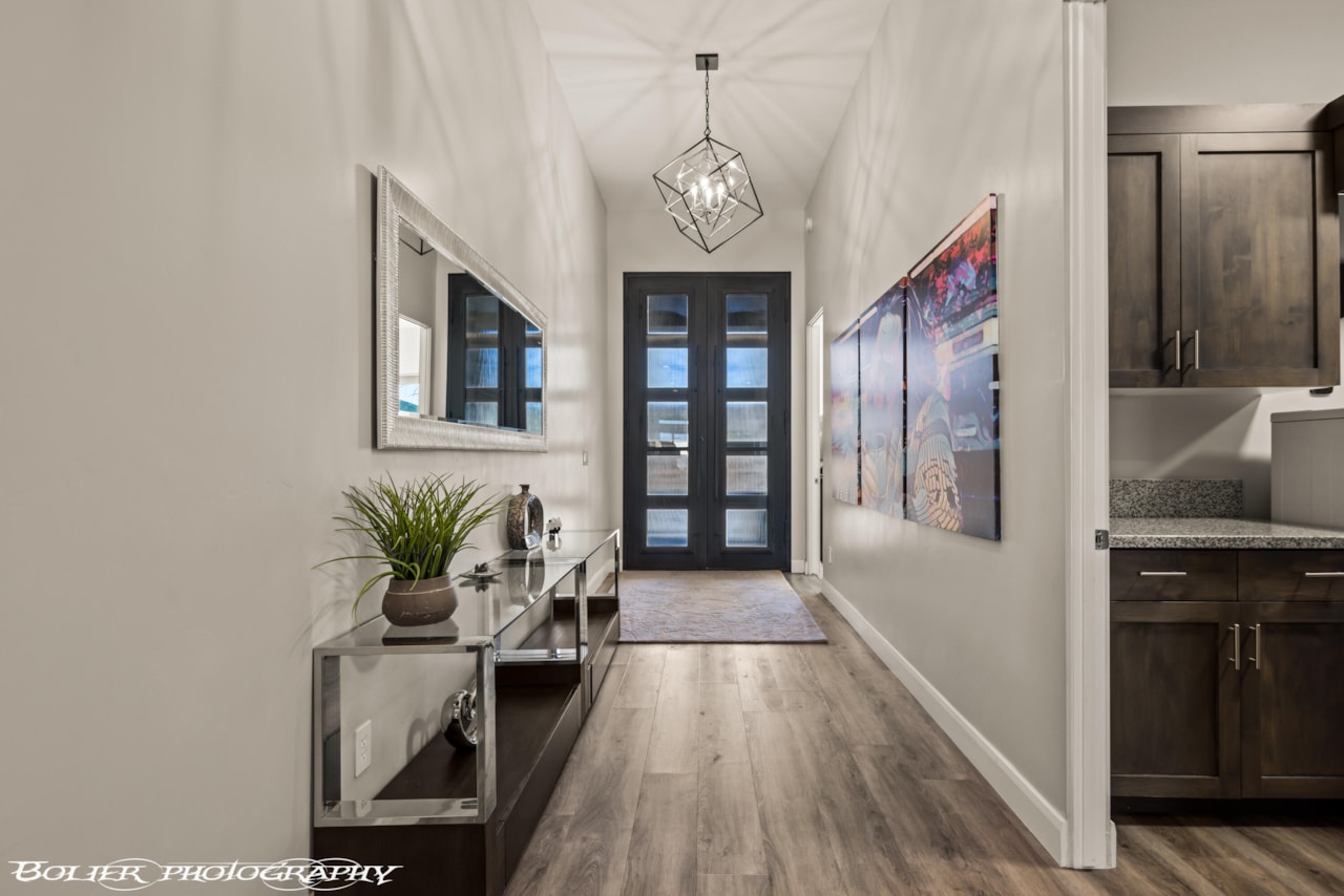 728 W Sir Monte DR St George, UT 84770 home for sale, MLS#25-263653 - Erika Rogers Photo 9