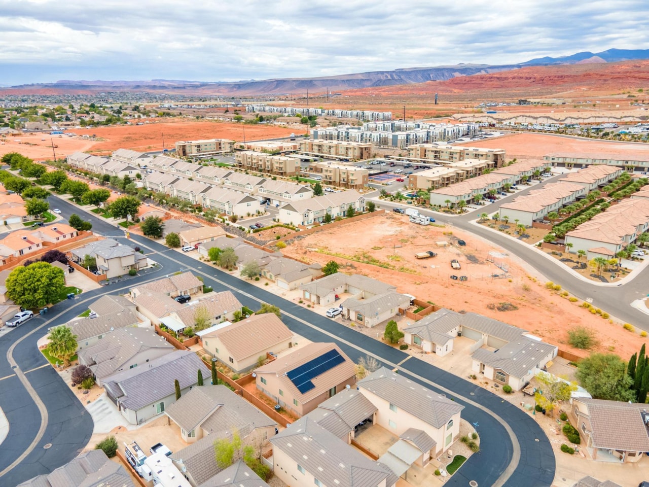 1314 E Pine Valley ST Washington, UT 84780 home for sale, MLS#25-266349 - Erika Rogers Photo 46