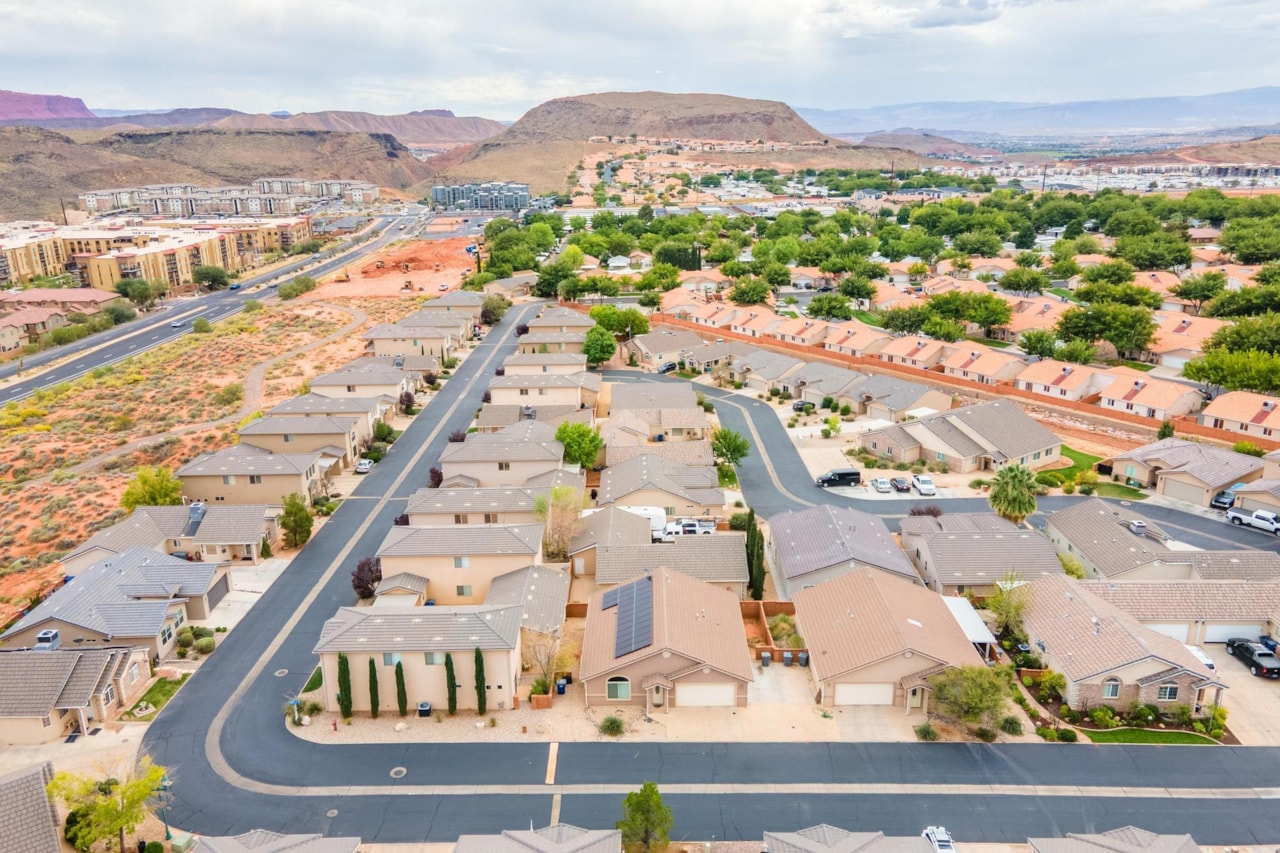 1314 E Pine Valley ST Washington, UT 84780 home for sale, MLS#25-266349 - Erika Rogers Photo 49