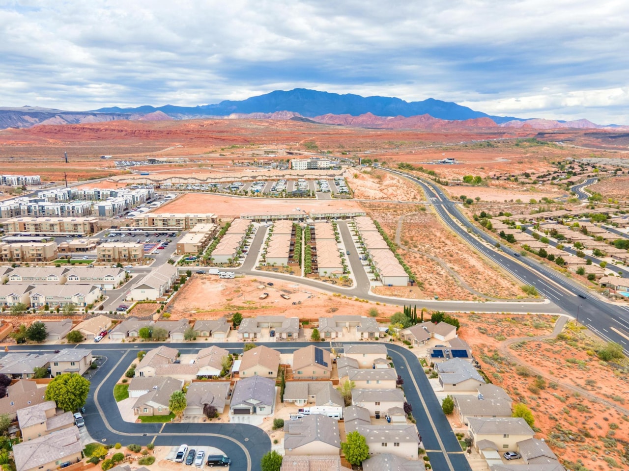 1314 E Pine Valley ST Washington, UT 84780 home for sale, MLS#25-266349 - Erika Rogers Photo 52