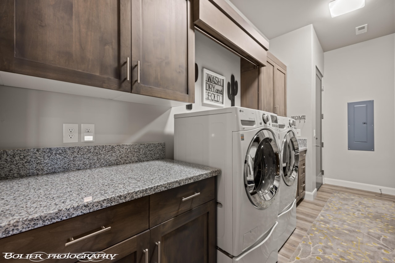 728 W Sir Monte DR St George, UT 84770 home for sale, MLS#25-263653 - Erika Rogers Photo 36