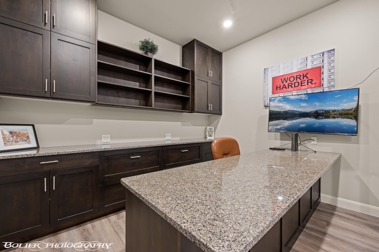 728 W Sir Monte DR St George, UT 84770 home for sale, MLS#25-263653 - Erika Rogers Photo 50