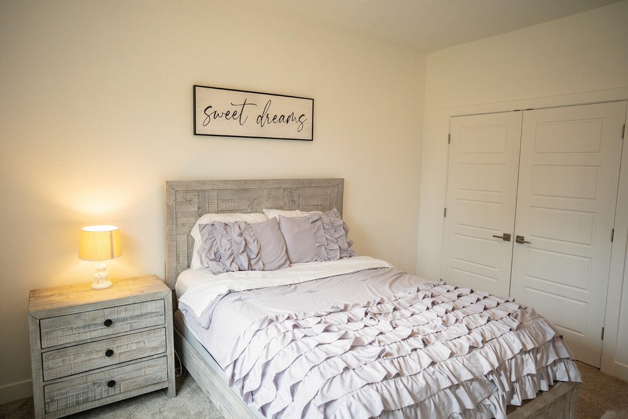 1060 N Ocotillo DR Washington, UT 84780 home for sale, MLS#25-262096 - Erika Rogers Photo 6