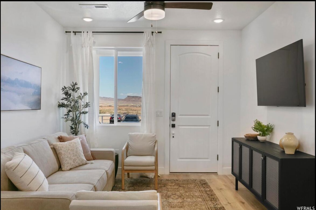 5399 S Cerulean #99 St George, UT 84790 home for sale, MLS#25-267495 - Erika Rogers Photo 5