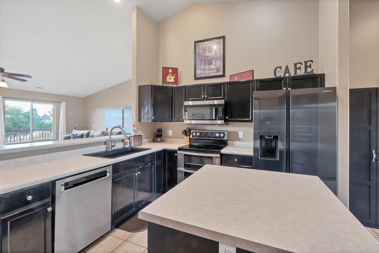 1173 W Snow Canyon Parkway #Unit 6 St George, UT 84770 home for sale, MLS#25-266203 - Erika Rogers Photo 15