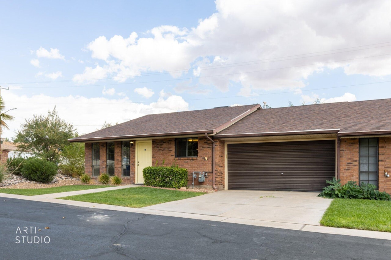 55 W 400  S #15 St George, UT 84770 home for sale, MLS#25-265861 - Erika Rogers Photo 5