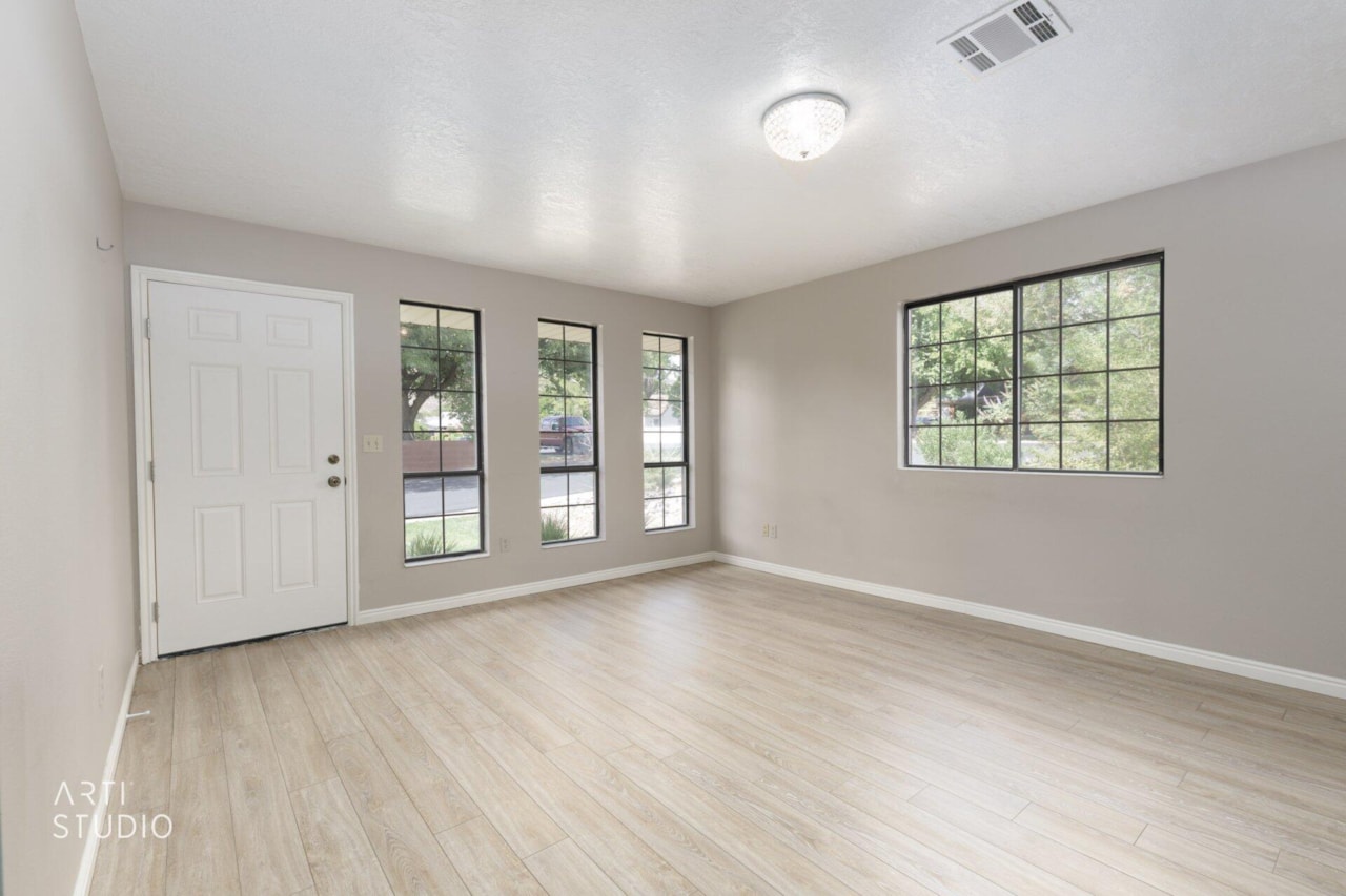 55 W 400  S #15 St George, UT 84770 home for sale, MLS#25-265861 - Erika Rogers Photo 6