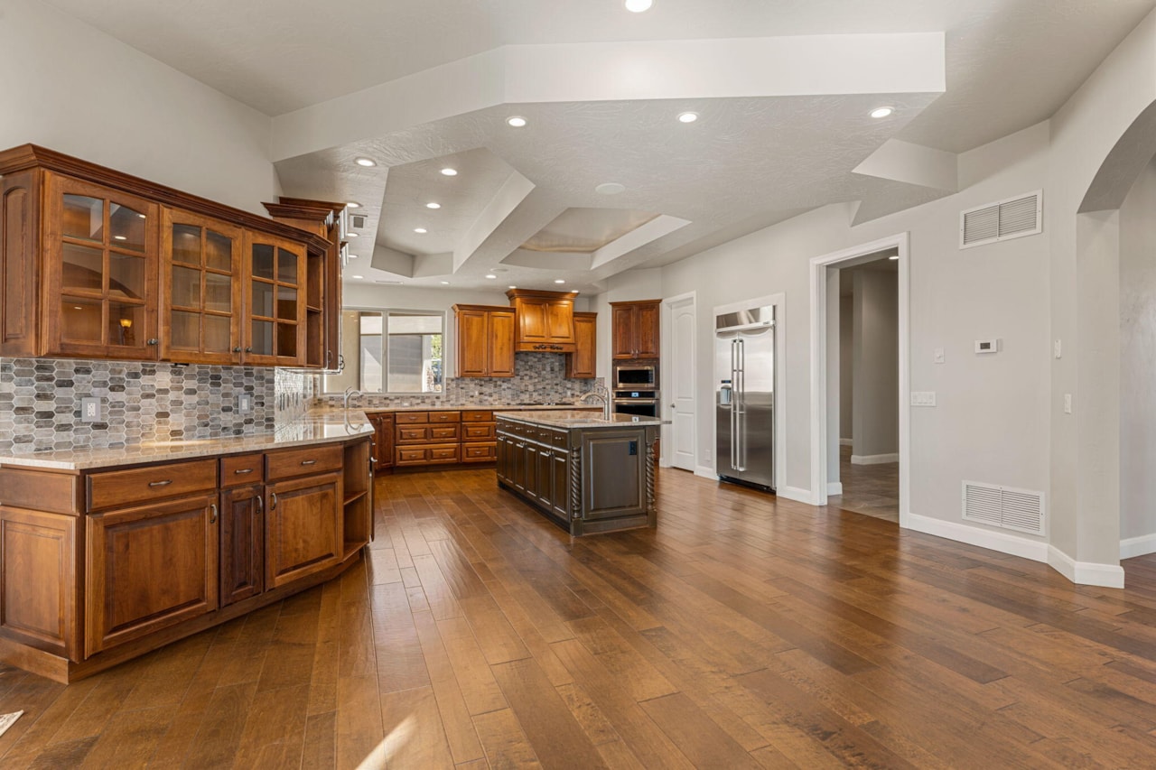 533 W Canyon Trails CIR Dammeron Valley, UT 84783 home for sale, MLS#25-266020 - Erika Rogers Photo 19