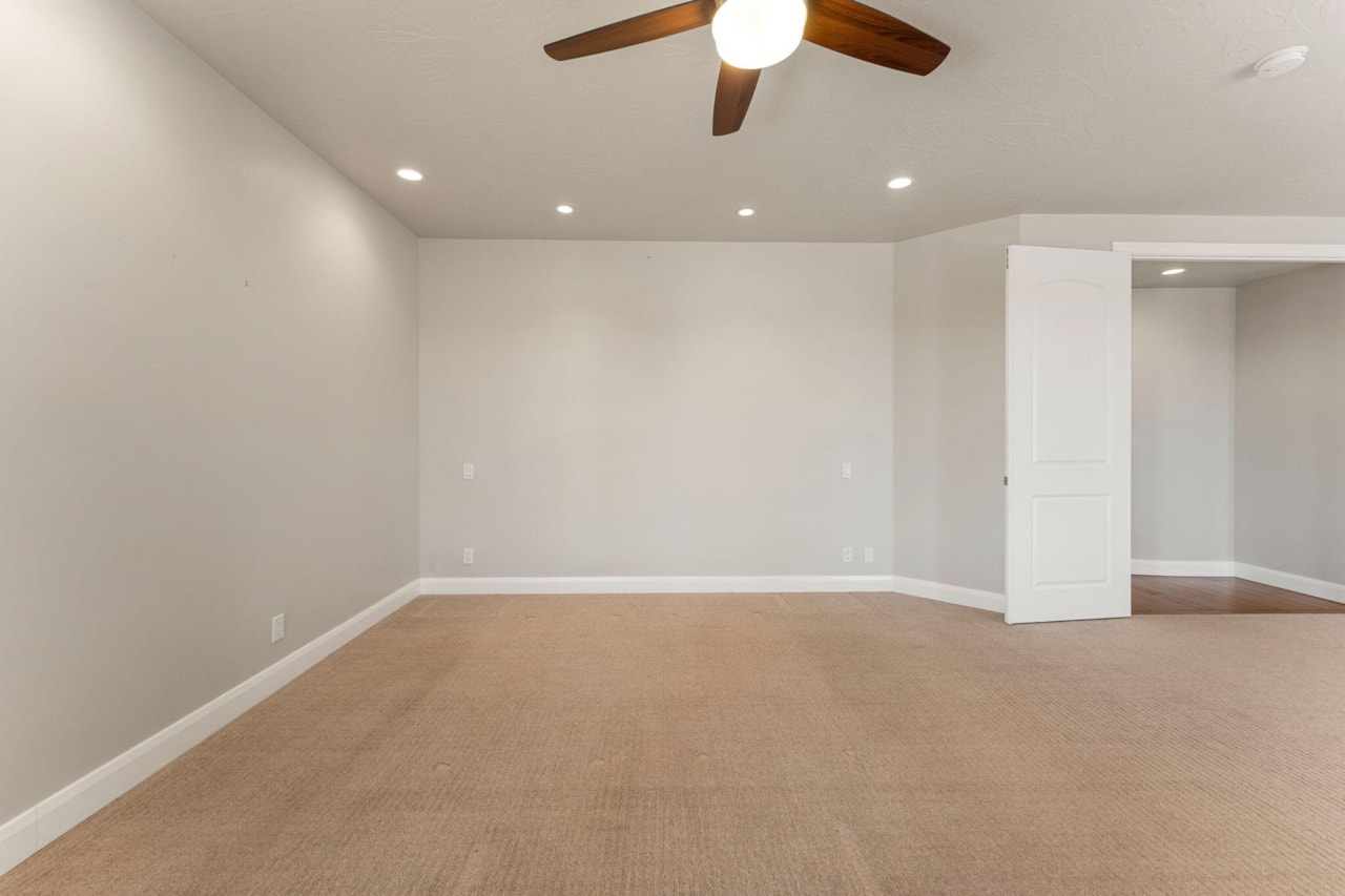 533 W Canyon Trails CIR Dammeron Valley, UT 84783 home for sale, MLS#25-266020 - Erika Rogers Photo 47