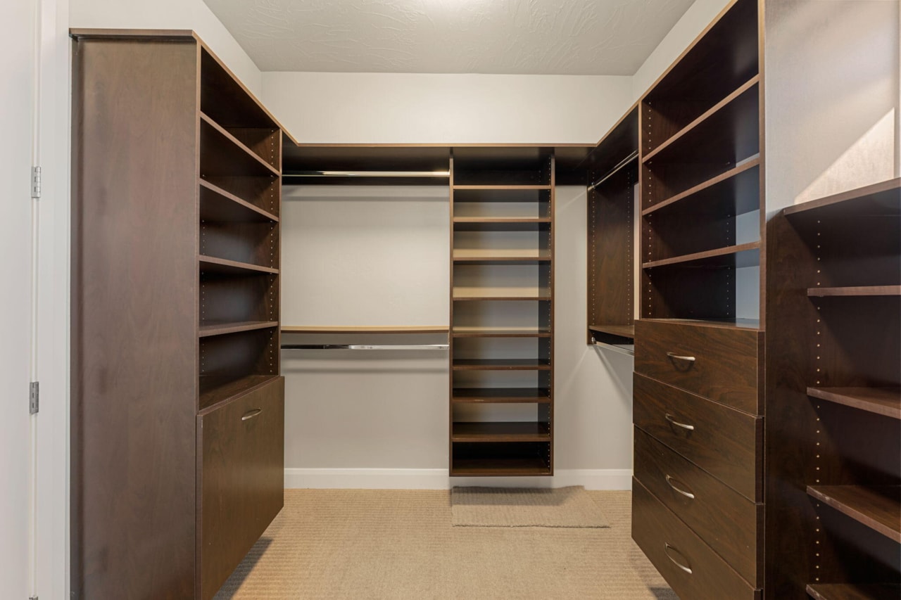 533 W Canyon Trails CIR Dammeron Valley, UT 84783 home for sale, MLS#25-266020 - Erika Rogers Photo 52