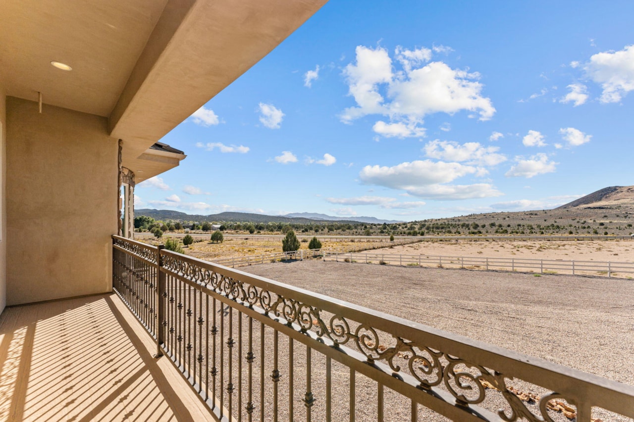 533 W Canyon Trails CIR Dammeron Valley, UT 84783 home for sale, MLS#25-266020 - Erika Rogers Photo 70