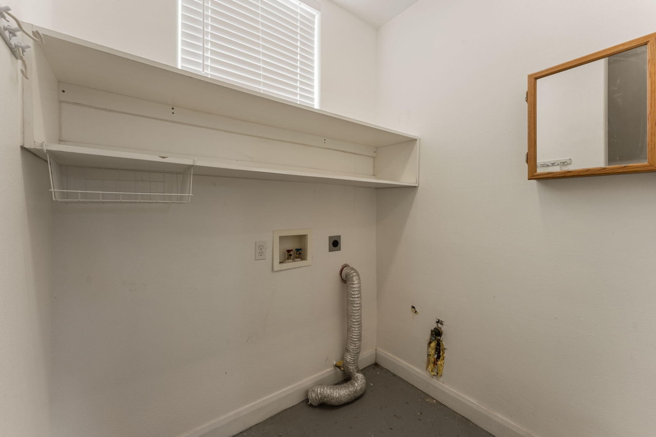 533 W Canyon Trails CIR Dammeron Valley, UT 84783 home for sale, MLS#25-266020 - Erika Rogers Photo 92