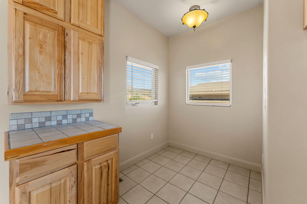 533 W Canyon Trails CIR Dammeron Valley, UT 84783 home for sale, MLS#25-266020 - Erika Rogers Photo 97