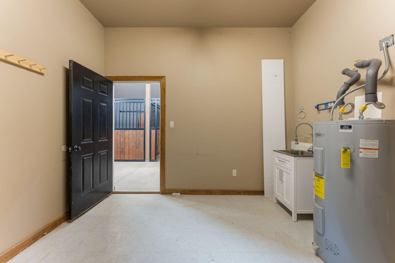 533 W Canyon Trails CIR Dammeron Valley, UT 84783 home for sale, MLS#25-266020 - Erika Rogers Photo 115