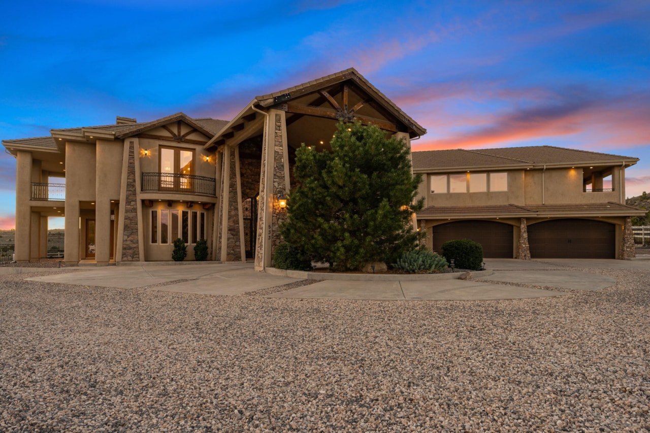 533 W Canyon Trails CIR Dammeron Valley, UT 84783 home for sale, MLS#25-266020 - Erika Rogers Photo 131