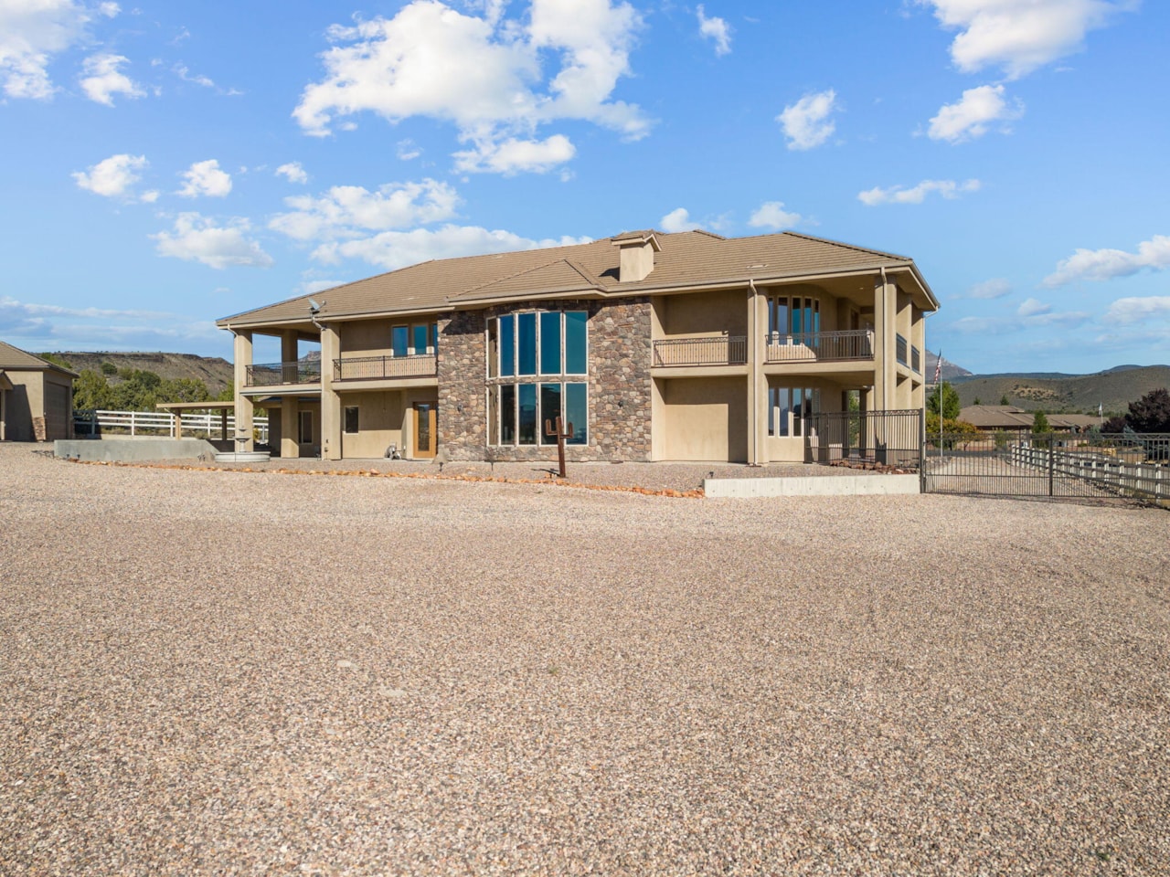 533 W Canyon Trails CIR Dammeron Valley, UT 84783 home for sale, MLS#25-266020 - Erika Rogers Photo 138