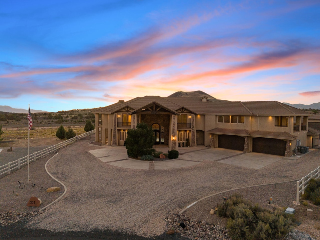 533 W Canyon Trails CIR Dammeron Valley, UT 84783 home for sale, MLS#25-266020 - Erika Rogers Photo 151
