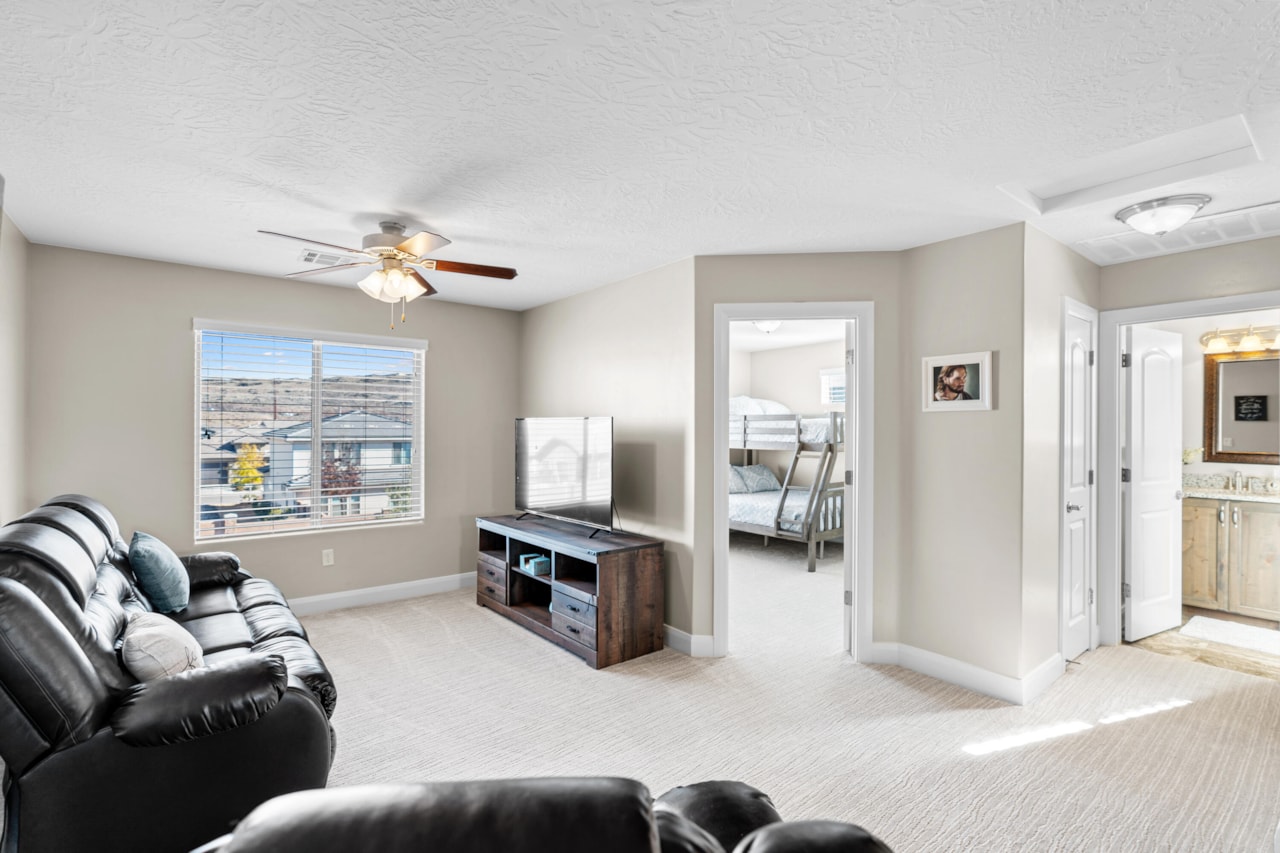 325 N Red Stone RD #53 Washington, UT 84780 home for sale, MLS#25-267499 - Erika Rogers Photo 13