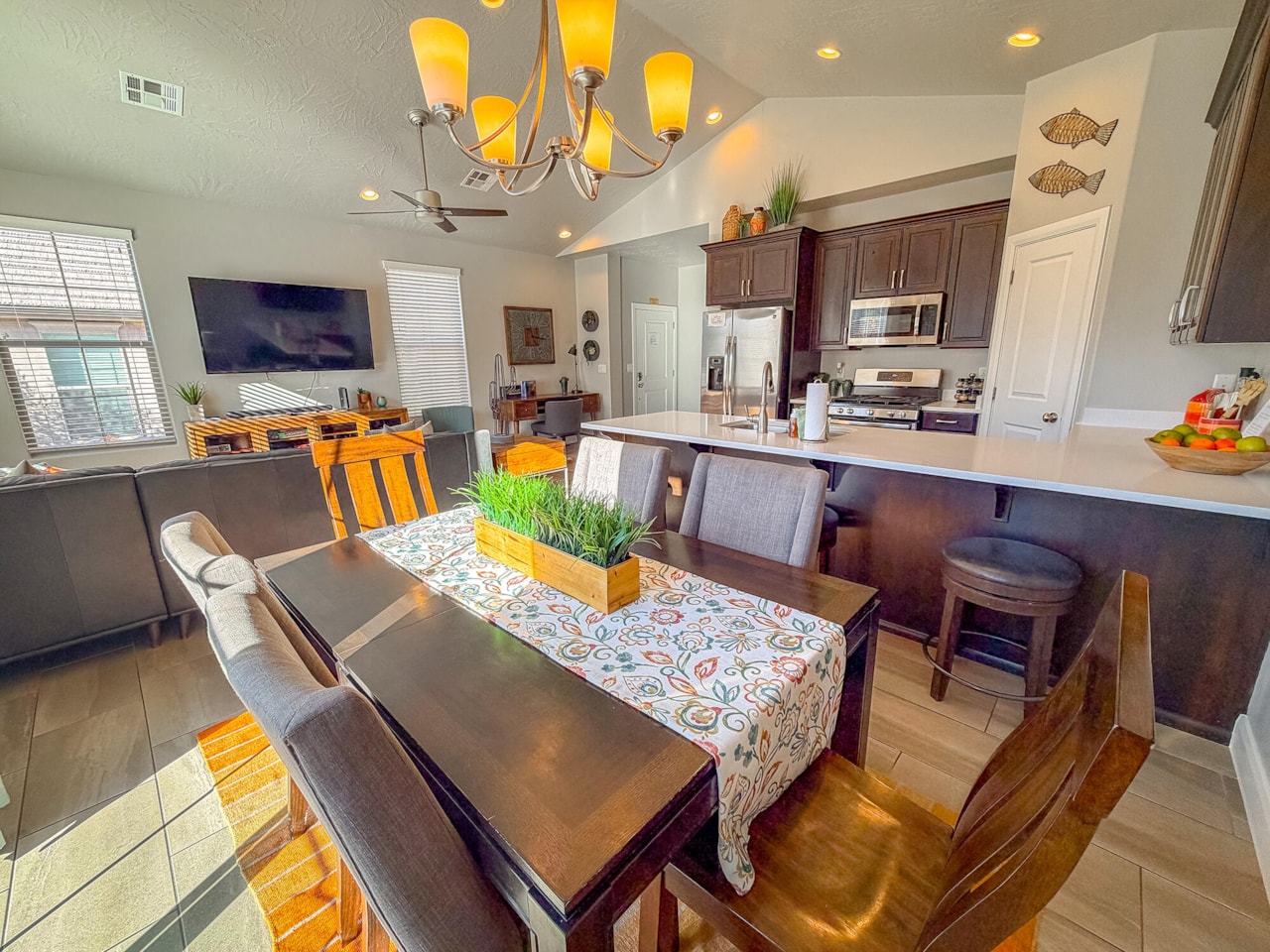 1920 E Fiesta LN Washington, UT 84780 home for sale, MLS#25-267501 - Erika Rogers Photo 8