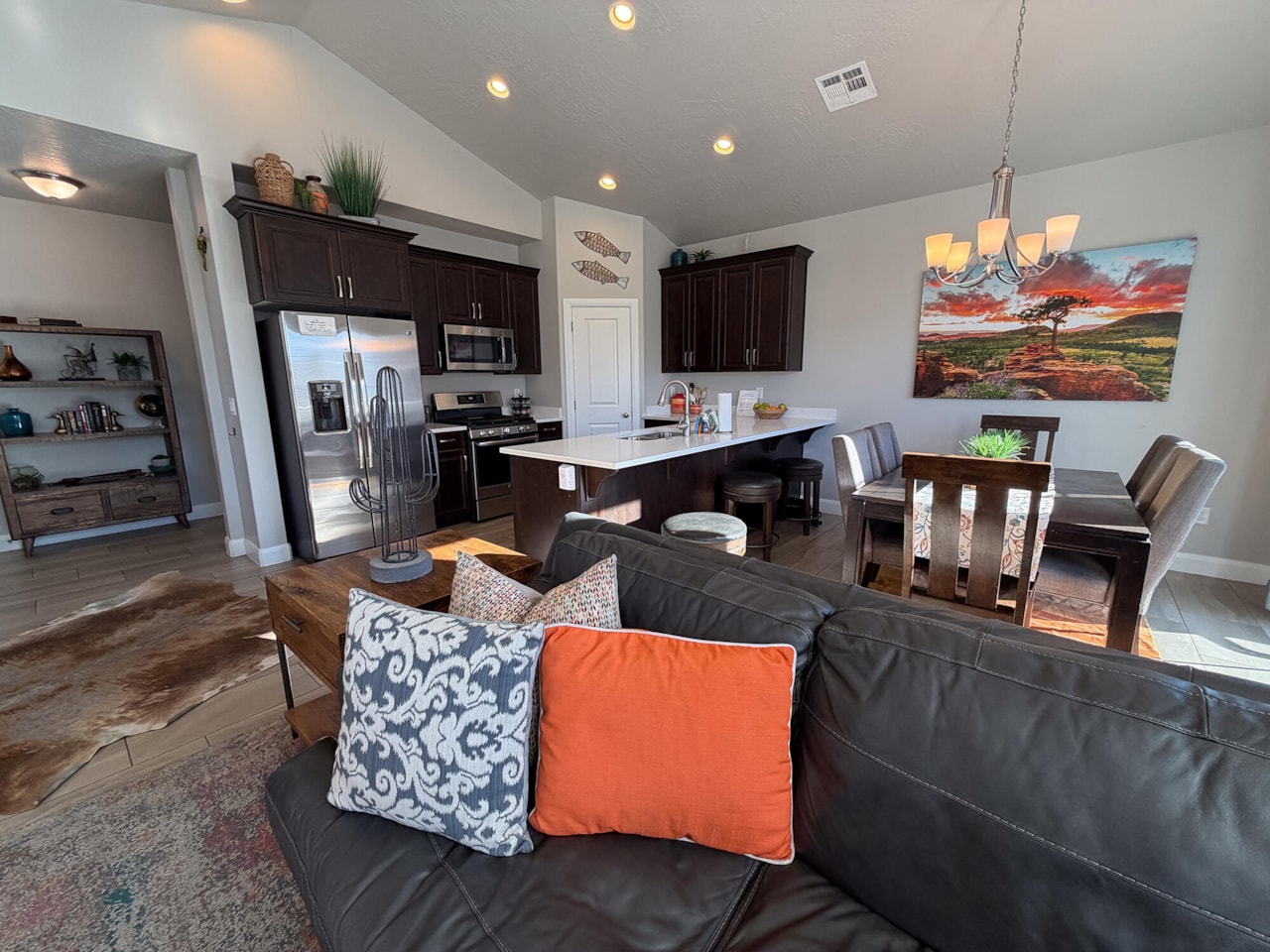 1920 E Fiesta LN Washington, UT 84780 home for sale, MLS#25-267501 - Erika Rogers Photo 10