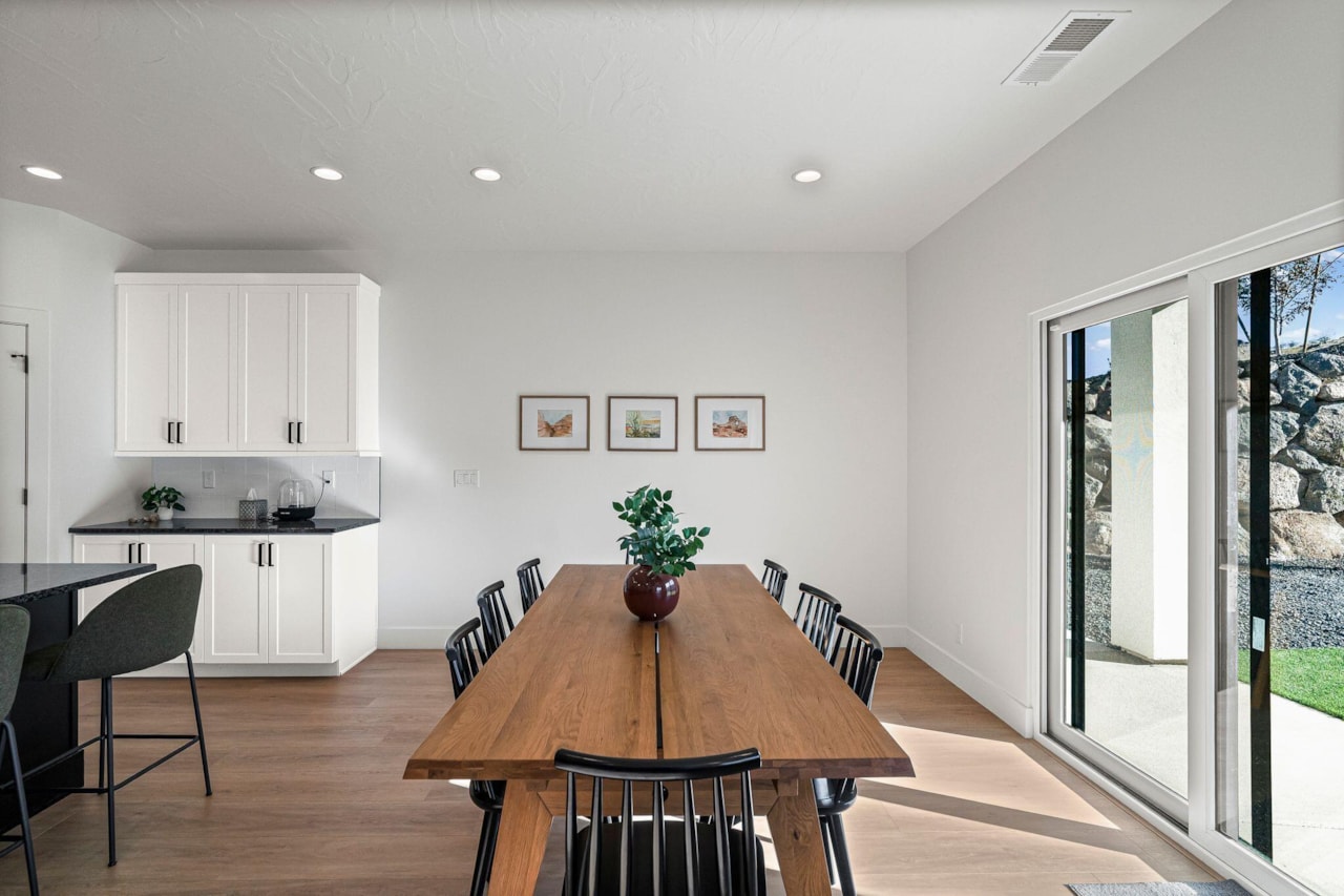 690 E Desert Cactus DR Washington, UT 84780 home for sale, MLS#25-267502 - Erika Rogers Photo 10