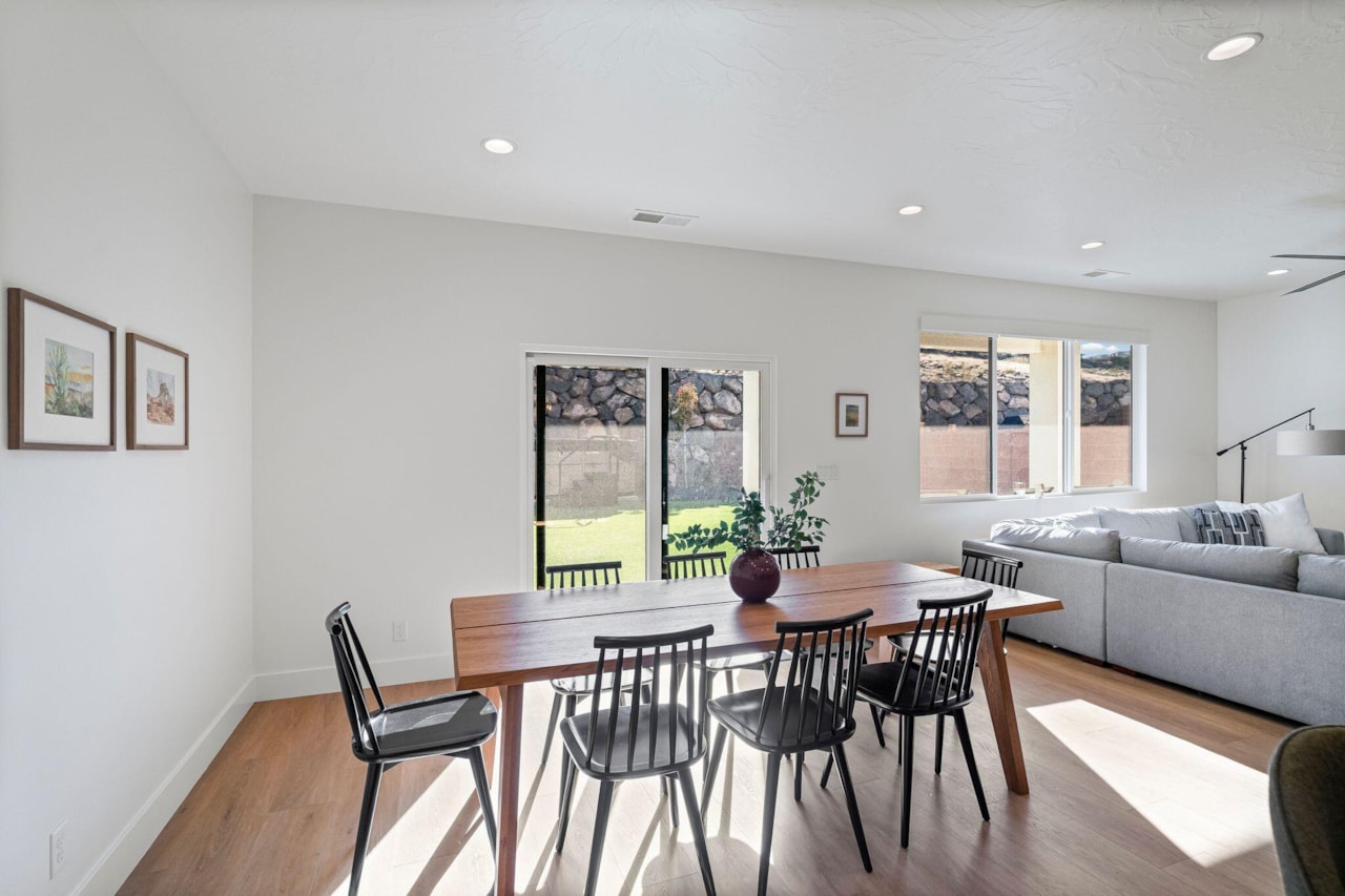 690 E Desert Cactus DR Washington, UT 84780 home for sale, MLS#25-267502 - Erika Rogers Photo 11