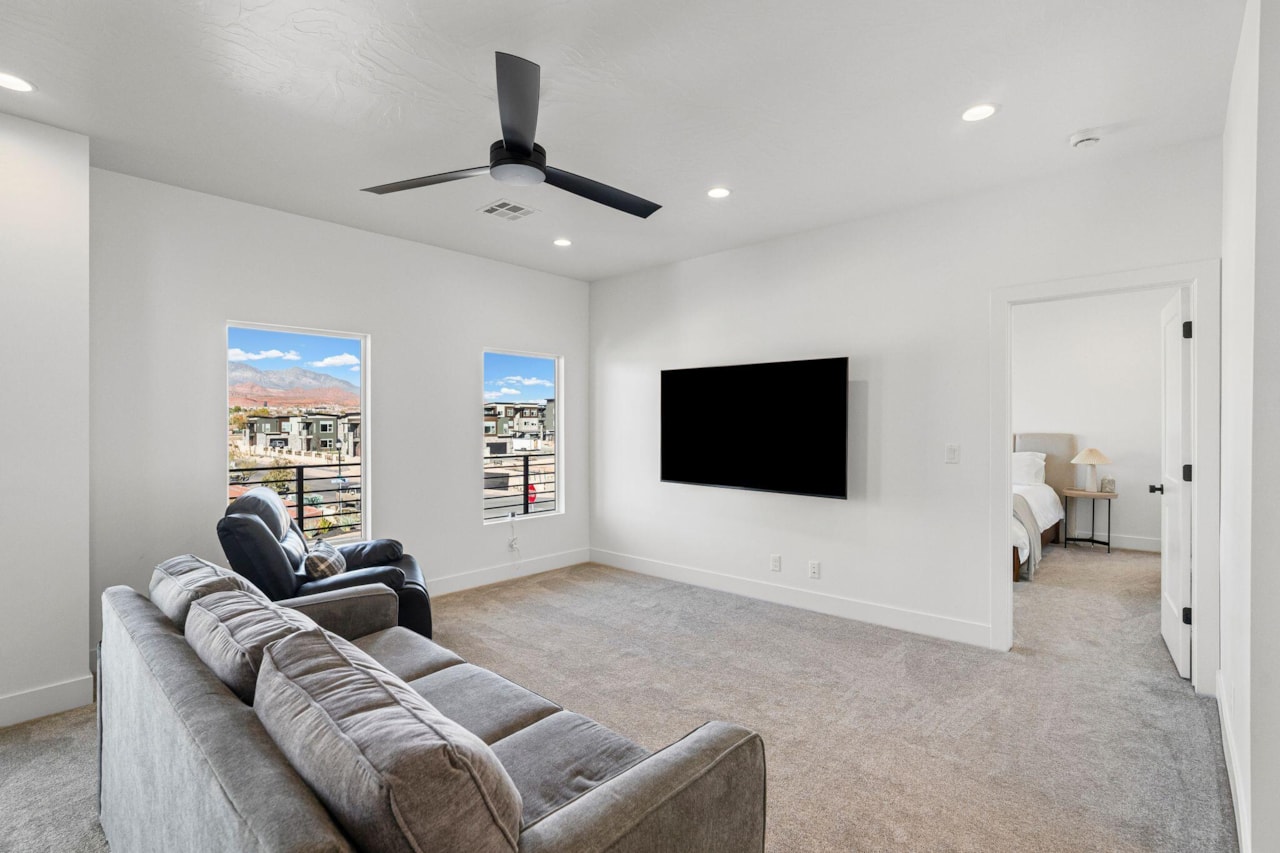 690 E Desert Cactus DR Washington, UT 84780 home for sale, MLS#25-267502 - Erika Rogers Photo 14