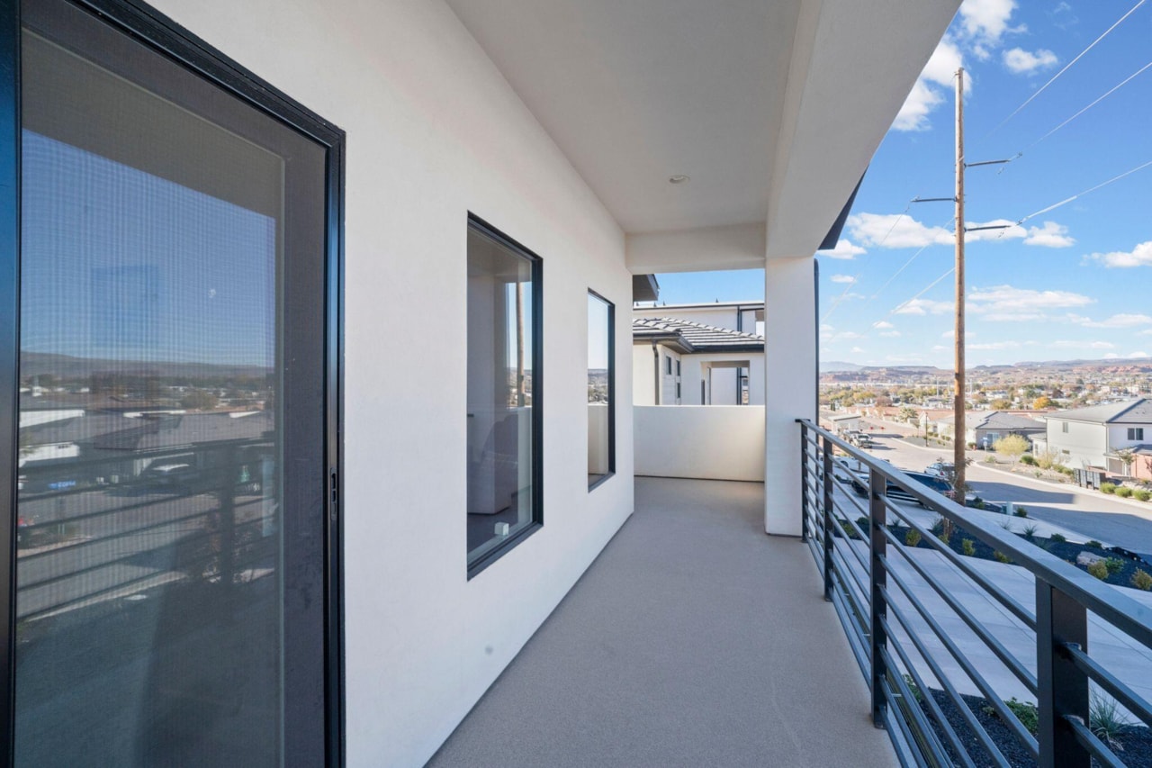 690 E Desert Cactus DR Washington, UT 84780 home for sale, MLS#25-267502 - Erika Rogers Photo 15