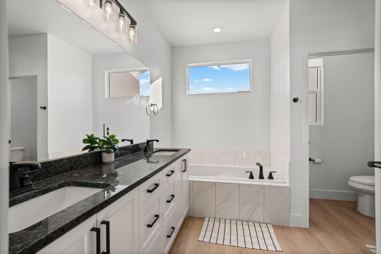 690 E Desert Cactus DR Washington, UT 84780 home for sale, MLS#25-267502 - Erika Rogers Photo 21