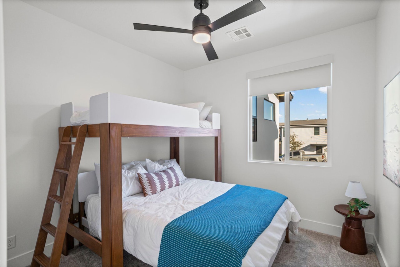 690 E Desert Cactus DR Washington, UT 84780 home for sale, MLS#25-267502 - Erika Rogers Photo 25