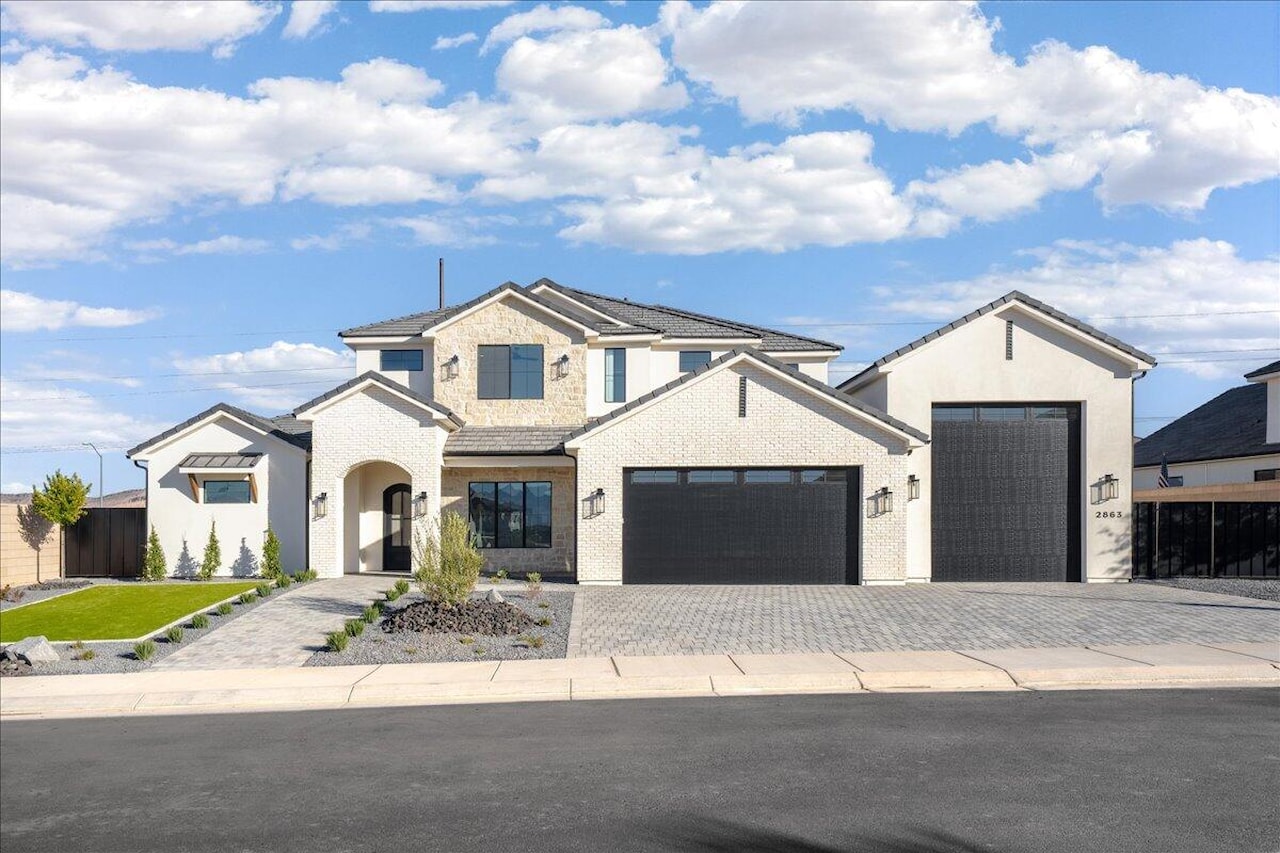 2863 S Alpine LN St George, UT 84790 home for sale, MLS#25-266003 - Erika Rogers