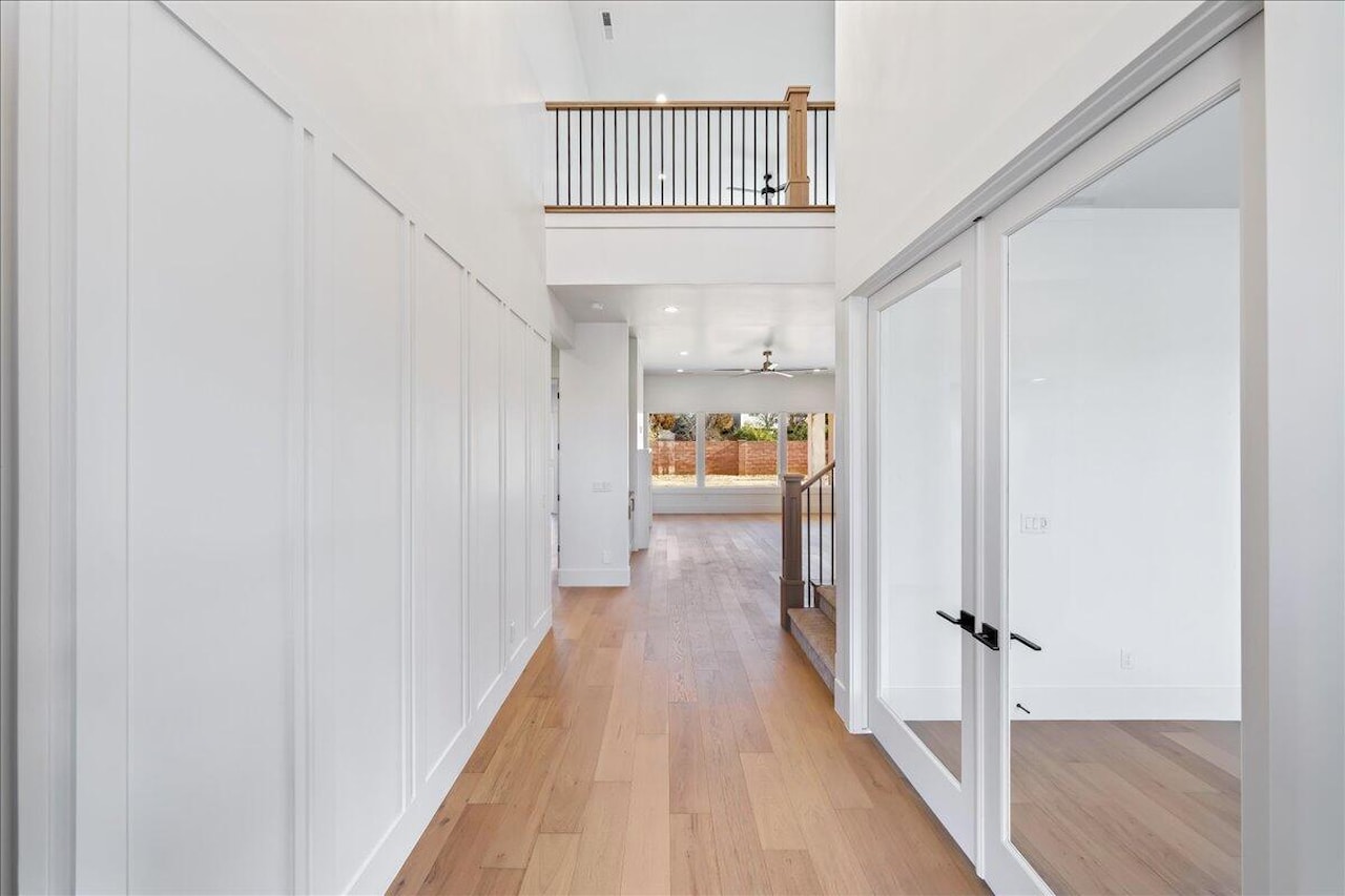 2863 S Alpine LN St George, UT 84790 home for sale, MLS#25-266003 - Erika Rogers Photo 20