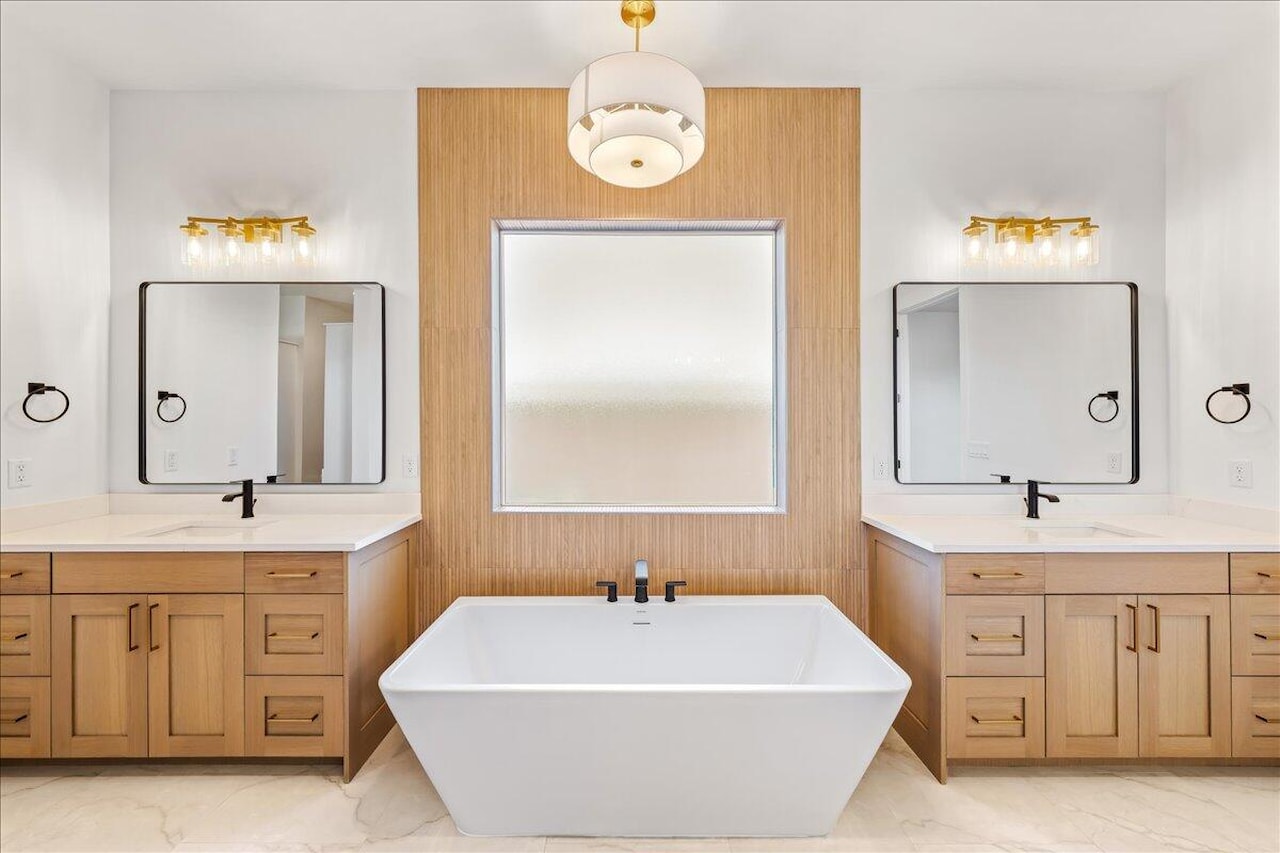 2863 S Alpine LN St George, UT 84790 home for sale, MLS#25-266003 - Erika Rogers Photo 26