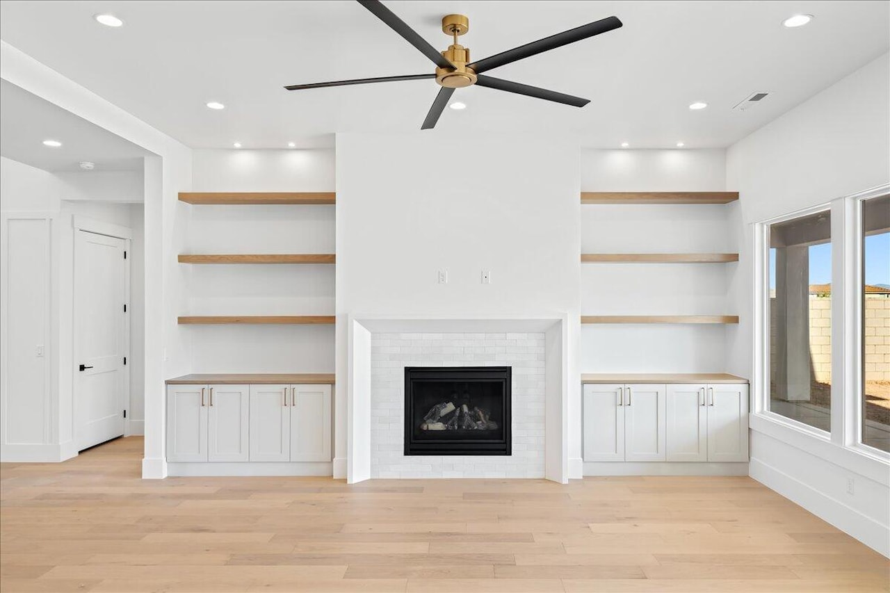 2863 S Alpine LN St George, UT 84790 home for sale, MLS#25-266003 - Erika Rogers Photo 17