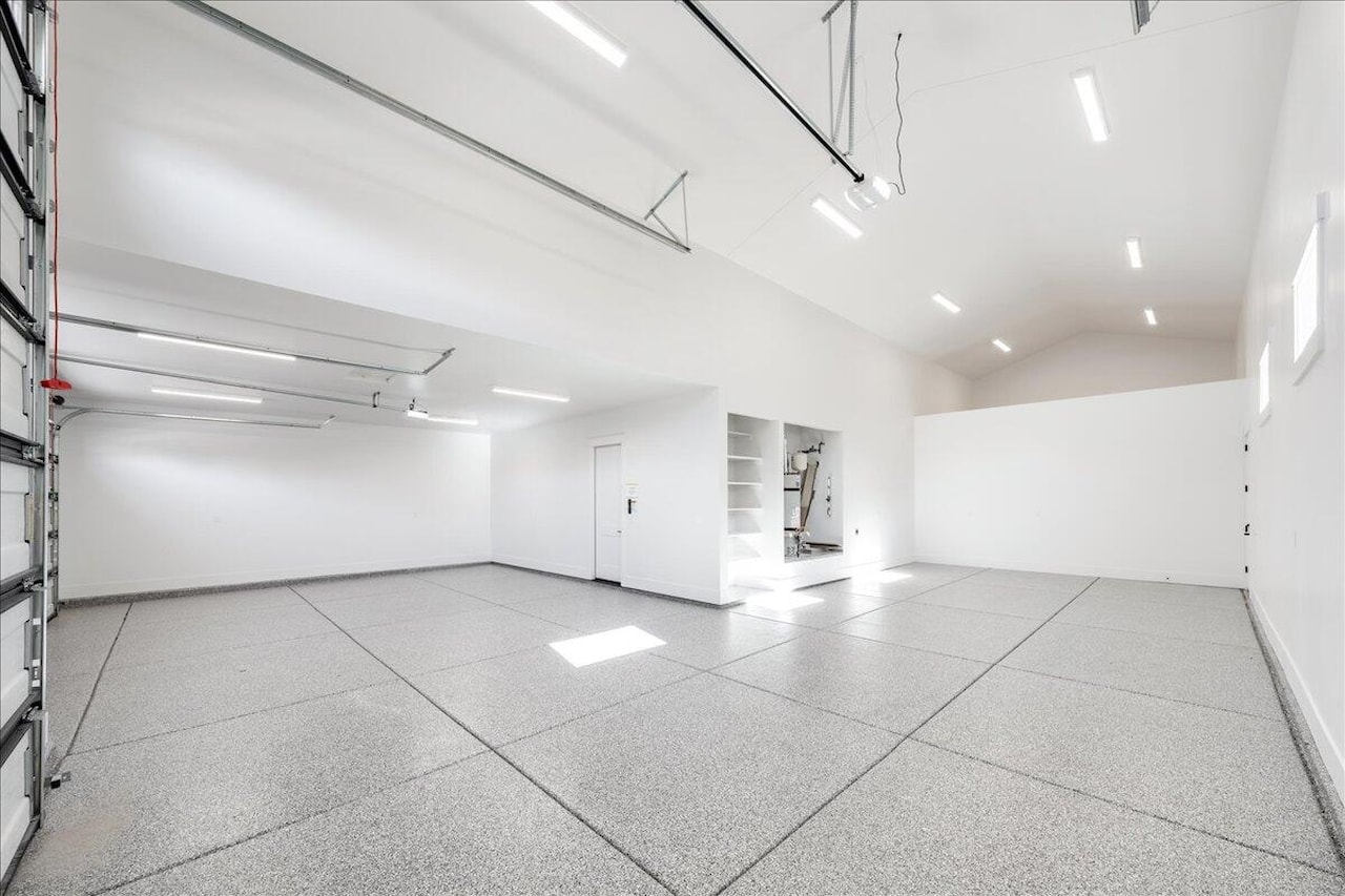 2863 S Alpine LN St George, UT 84790 home for sale, MLS#25-266003 - Erika Rogers Photo 34