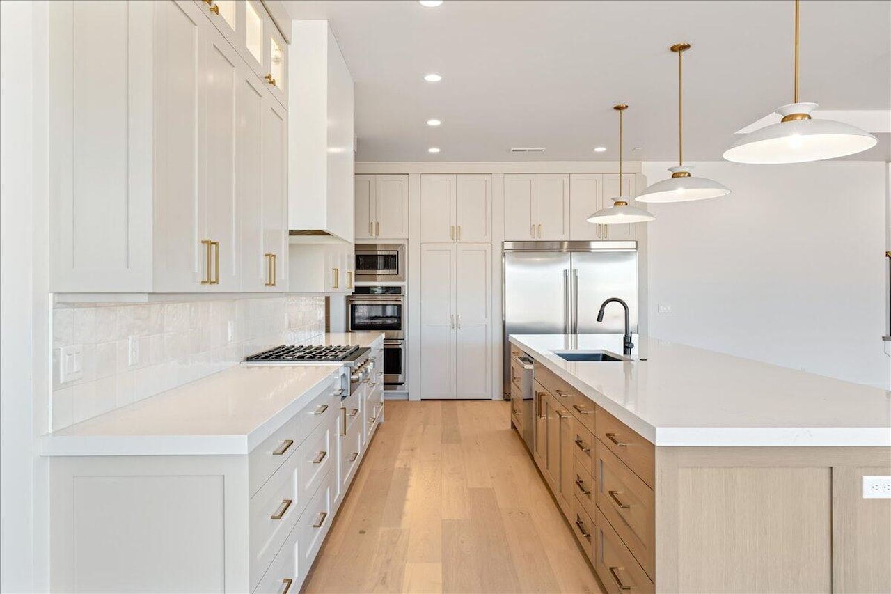 2863 S Alpine LN St George, UT 84790 home for sale, MLS#25-266003 - Erika Rogers Photo 7