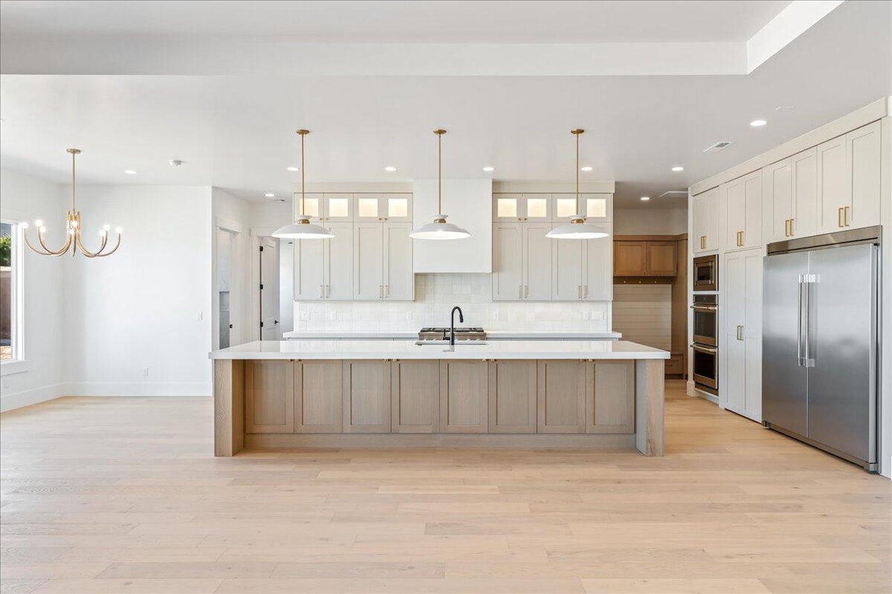 2863 S Alpine LN St George, UT 84790 home for sale, MLS#25-266003 - Erika Rogers Photo 11