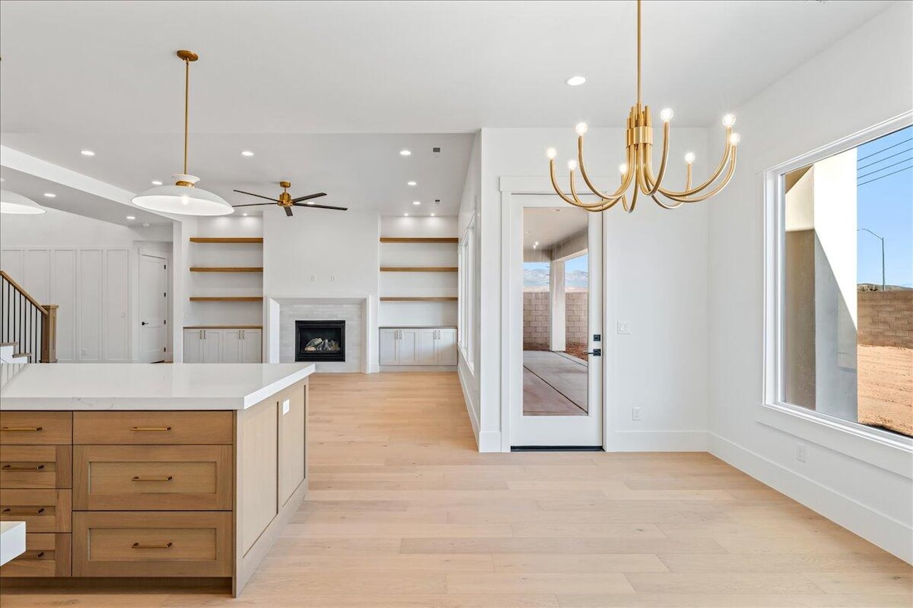 2863 S Alpine LN St George, UT 84790 home for sale, MLS#25-266003 - Erika Rogers Photo 9