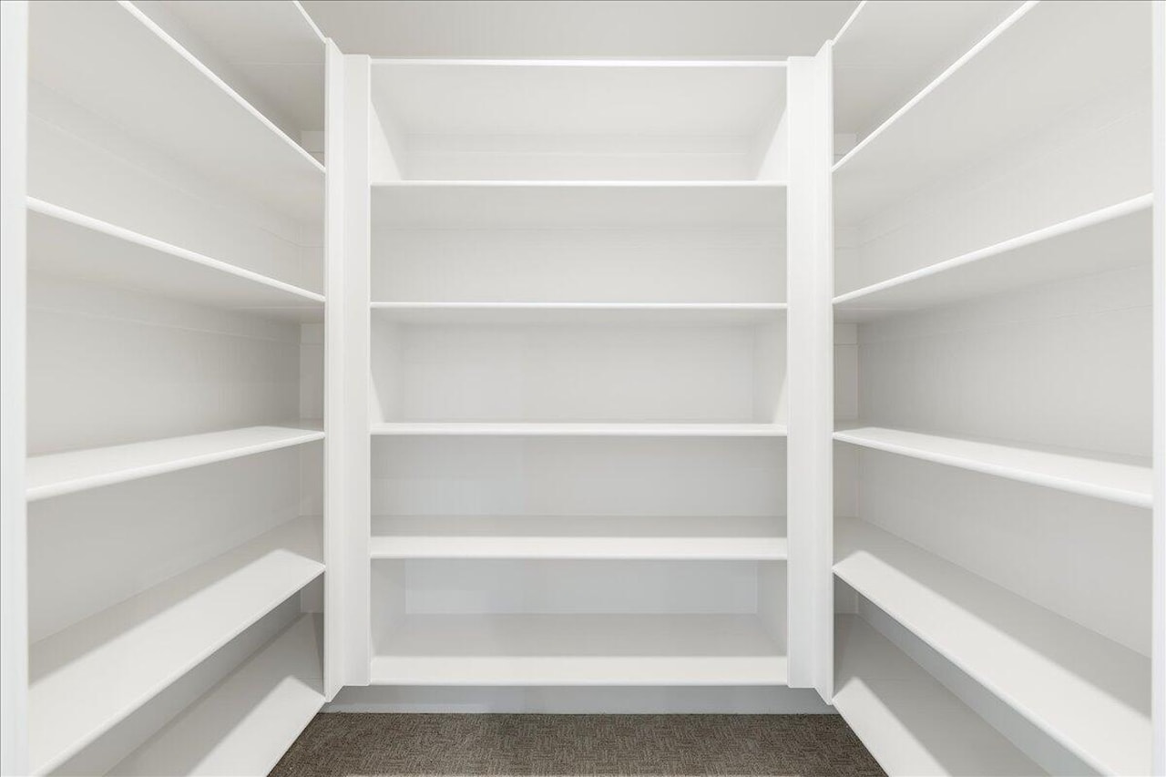 2863 S Alpine LN St George, UT 84790 home for sale, MLS#25-266003 - Erika Rogers Photo 47