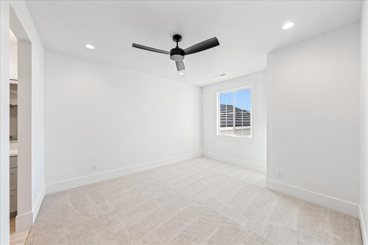 2863 S Alpine LN St George, UT 84790 home for sale, MLS#25-266003 - Erika Rogers Photo 48