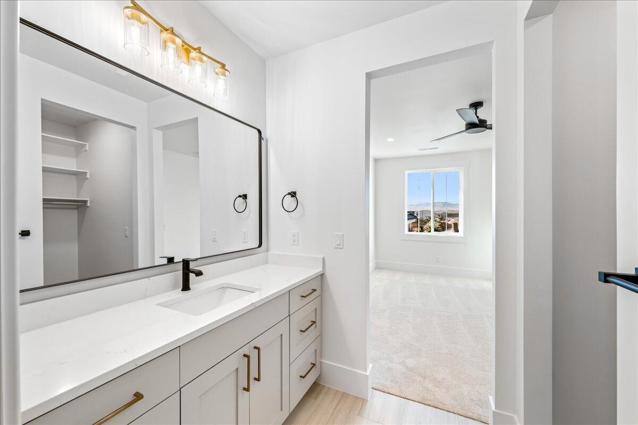 2863 S Alpine LN St George, UT 84790 home for sale, MLS#25-266003 - Erika Rogers Photo 51