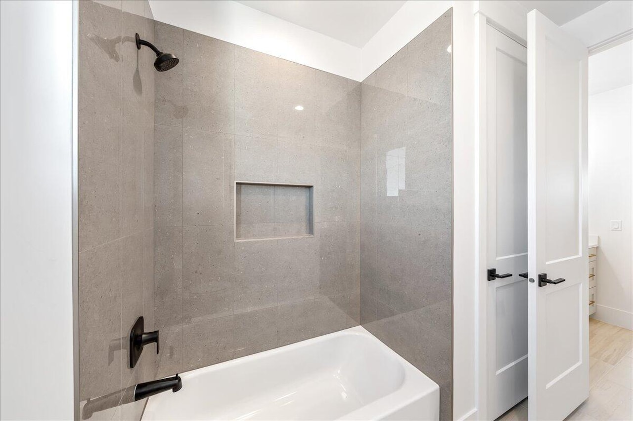 2863 S Alpine LN St George, UT 84790 home for sale, MLS#25-266003 - Erika Rogers Photo 53