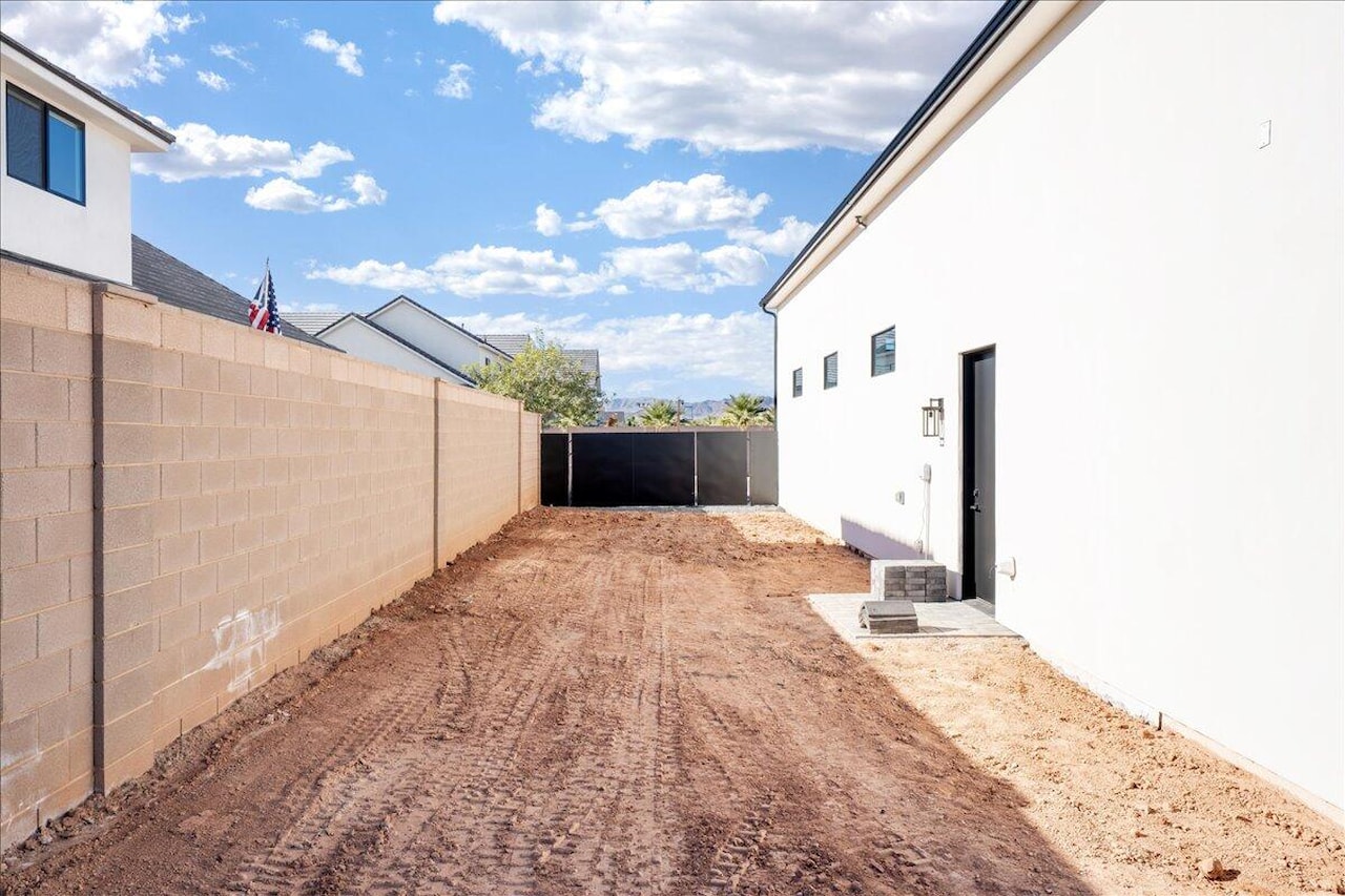 2863 S Alpine LN St George, UT 84790 home for sale, MLS#25-266003 - Erika Rogers Photo 68