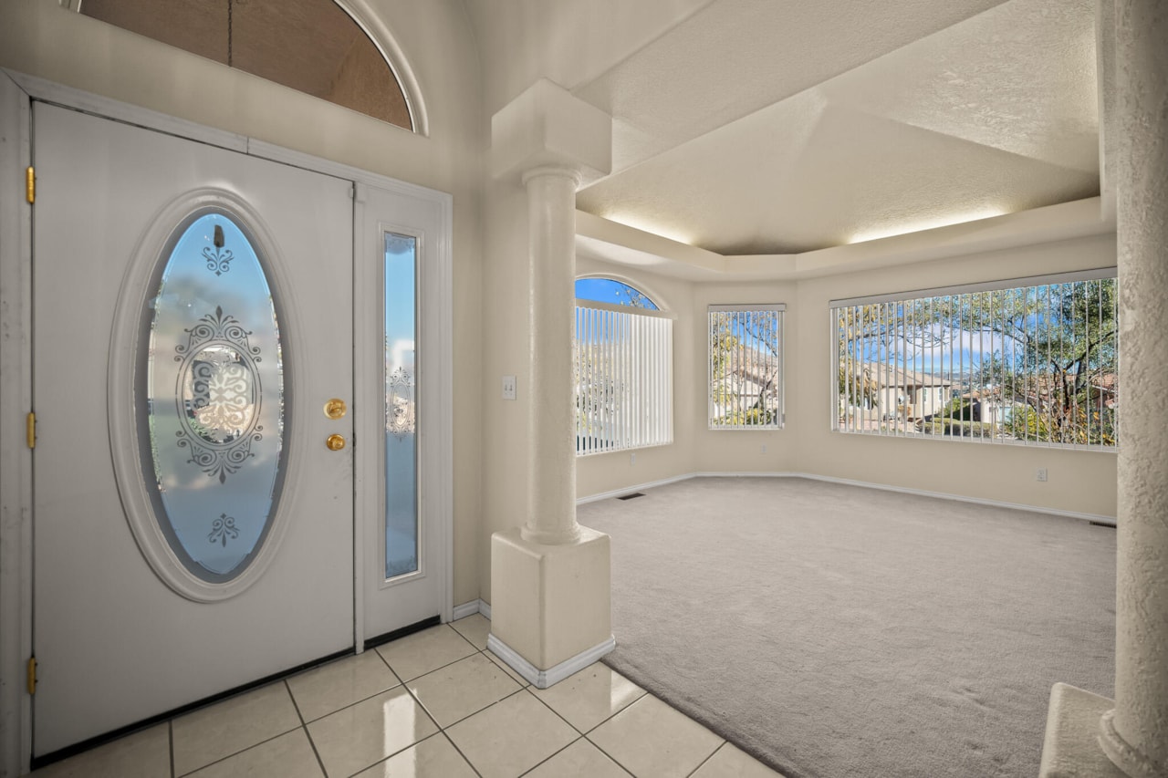 671 W Crystal Drive St George, UT 84790 home for sale, MLS#25-267505 - Erika Rogers Photo 6