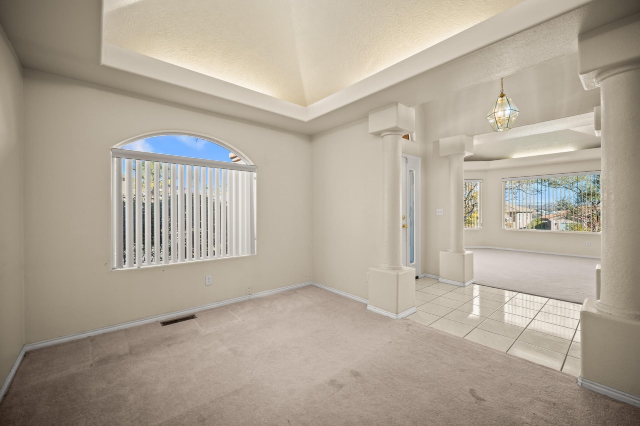 671 W Crystal Drive St George, UT 84790 home for sale, MLS#25-267505 - Erika Rogers Photo 9