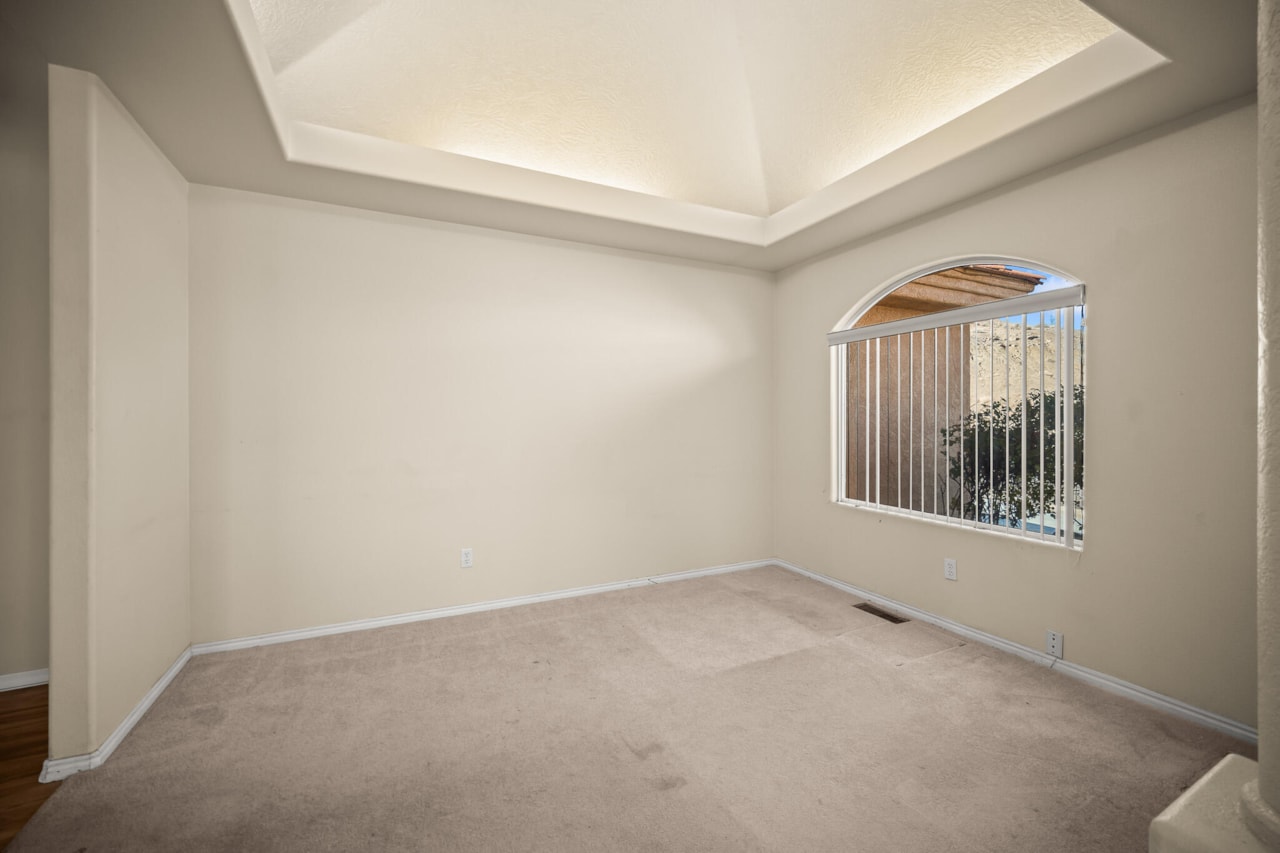 671 W Crystal Drive St George, UT 84790 home for sale, MLS#25-267505 - Erika Rogers Photo 10