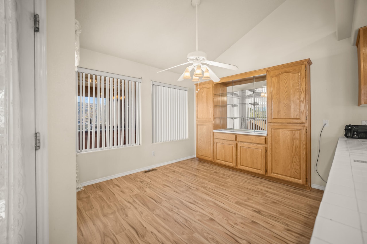 671 W Crystal Drive St George, UT 84790 home for sale, MLS#25-267505 - Erika Rogers Photo 14