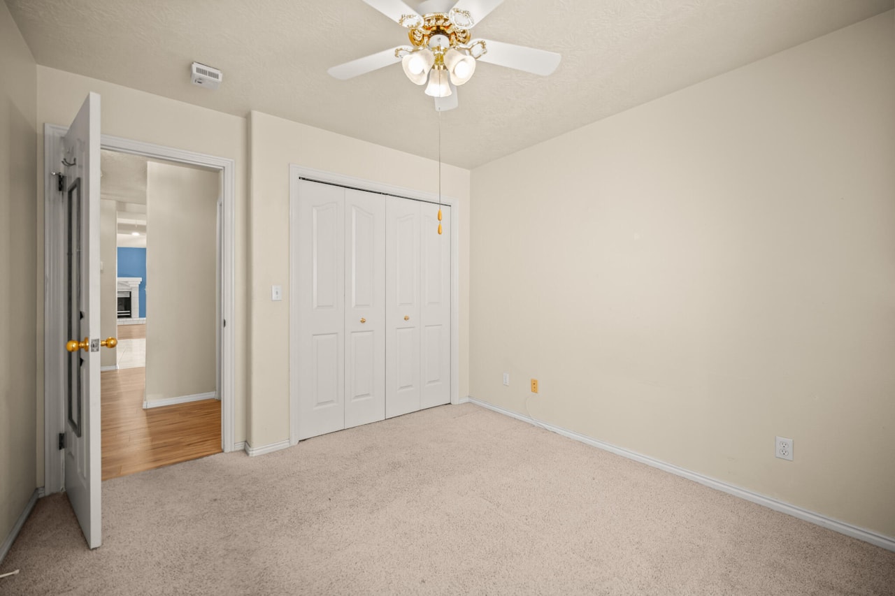 671 W Crystal Drive St George, UT 84790 home for sale, MLS#25-267505 - Erika Rogers Photo 26